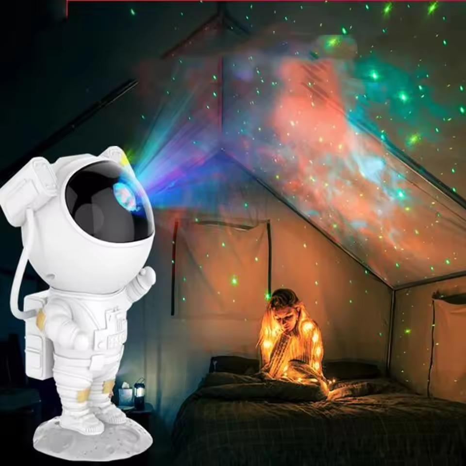 Ambientný premietač v tvare astronauta
